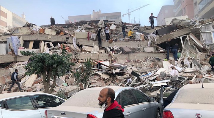 Türkiye İzmir Depremi İle Sarsıldı “Geçmiş Olsun!”